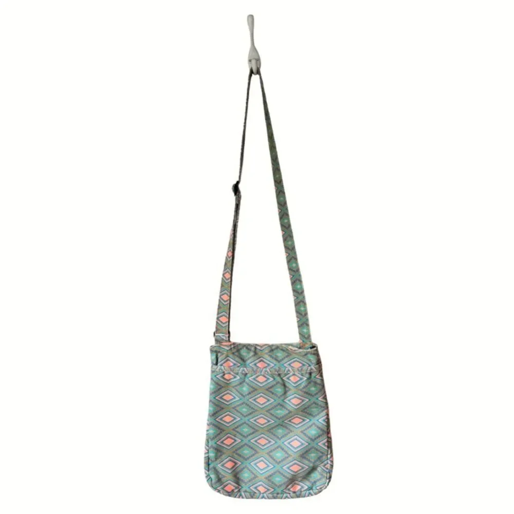 Kavu Keepalong Crossbody Bag in Diamond Print‎